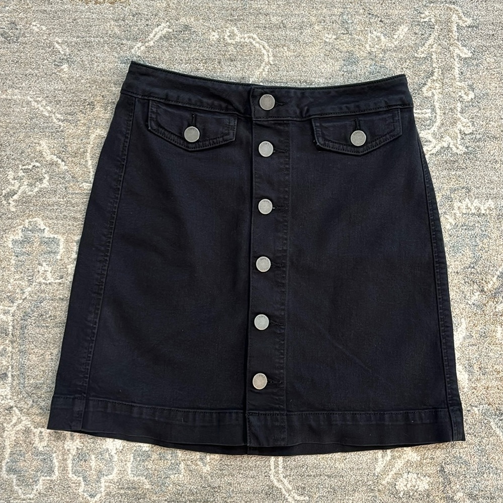 NWOT black denim button front mini skirt